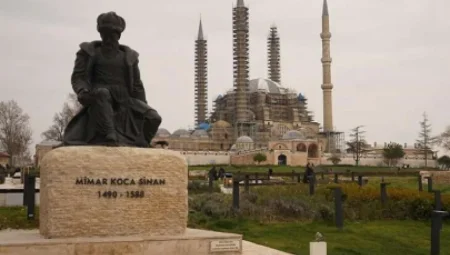 Mimar Sinan’ın kayıp eseri olduğu düşünülen cami temelleri Edirne’de gün yüzüne çıkarıldı