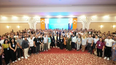 Milli Eğitim Bakanı Yusuf Tekin: “Yurt dışında öğretmenlerimiz ülkemizi gururla temsil edecek”