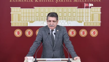 CHP Kocaeli Milletvekili Mühip Kanko: “Ekmeğin fiyatı 100 kat arttı ama maaşlar aynı oranda artmadı”