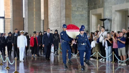Giresun Belediye Başkanı Fuat Köse: “Cumhuriyetimize sonsuza dek sahip çıkacağız”