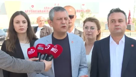 Özgür Özel Afyon Cezaevinde İpek Elif Atayman’ı ziyaret etti: “Suçu İmamoğlu’na iftira atmamak”