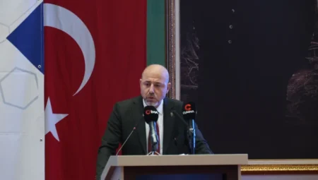 TVHB Merkez Konseyi Üyesi Önder Yıldız: “Zoonotik hastalıklarla mücadelede en etkili yol Tek Sağlık uygulamasıdır”