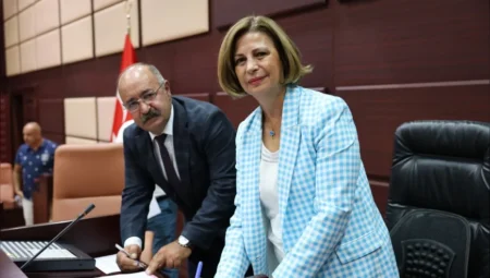 Eskişehir Büyükşehir Belediyesi ile Belediye İş Sendikası arasında toplu iş sözleşmesi imzalandı, en düşük işçi ücreti 63 bin TL oldu