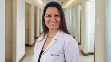 Dt. Özlem Özhan Yatar: “Dijital diş hekimliğiyle ölçüler saniyeler içinde alınıyor, tedavi süreci kısalıyor”